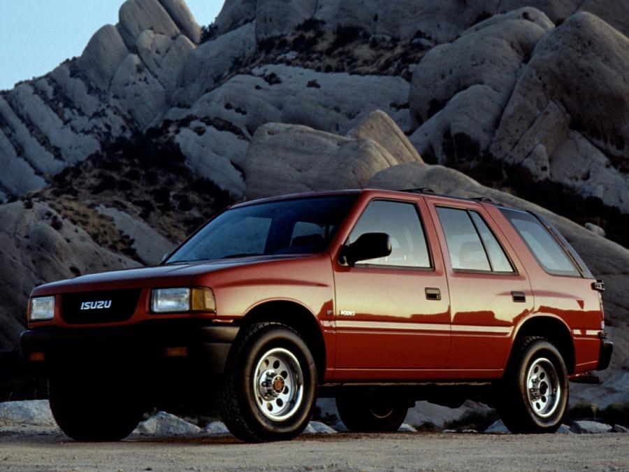  Isuzu Rodeo S 1993 года  (фото 1 из 2)